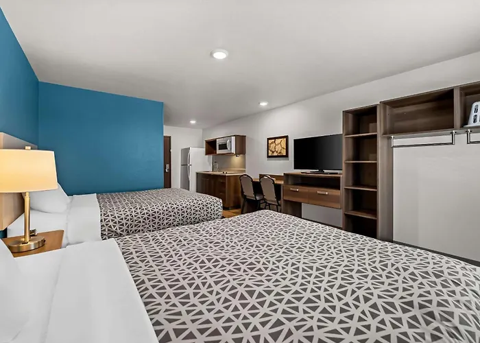 Woodspring - Rockford Hotel Loves Park